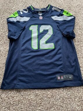 Seahawks jersey - Larson #12 Sz L